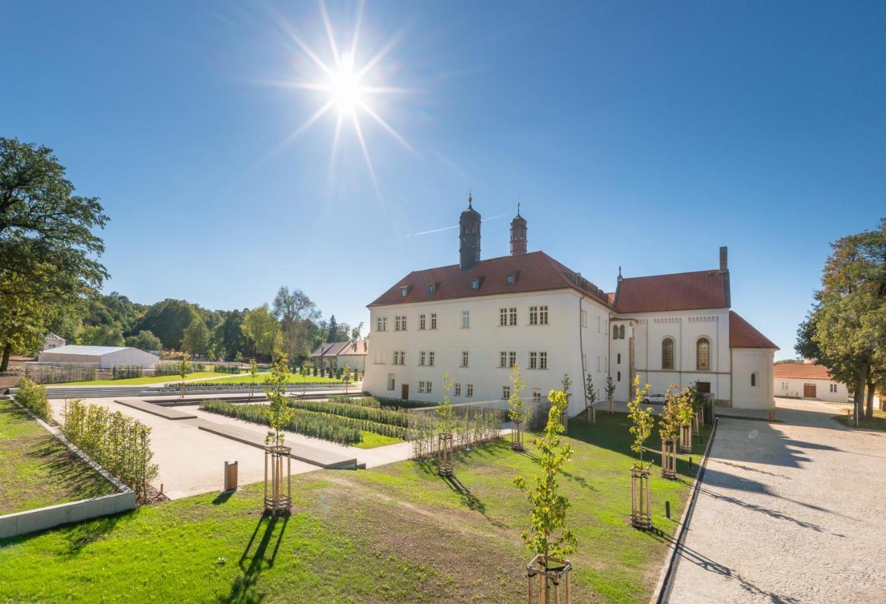 Chateau Clara Futura Dolni Brezany Exterior photo